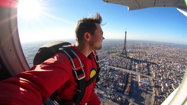 Les 5 meilleures raisons de faire un saut en parachute à Lille